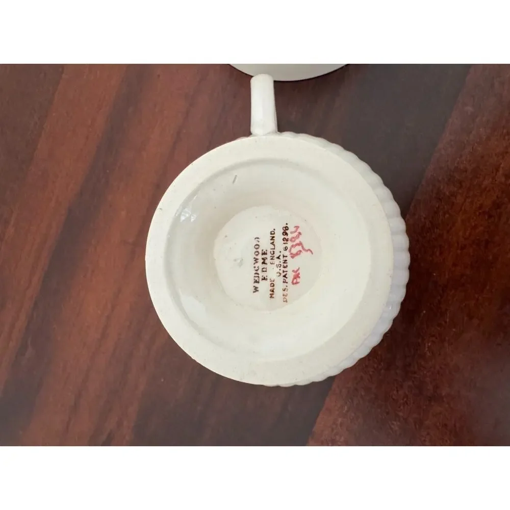 Wedgwood Edme Conway AK8384 Teacups Set of 2 Vintage England Floral Ribbed GUC
